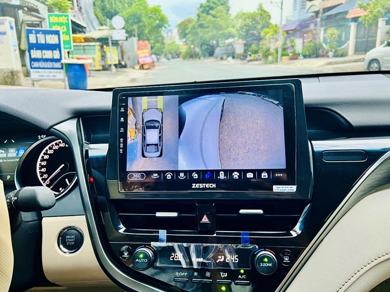 man-hinh-android-zestech-tich-hop-camera-360-toyota-camry